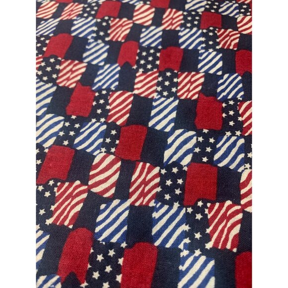 1/2 yard USA Flag Pattern Fabric Cotton 46" Wide Patriotic Red White Blue Materi - Picture 4 of 5